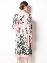 Load image into Gallery viewer, “Jolie 💕💚 Robe De Dame”