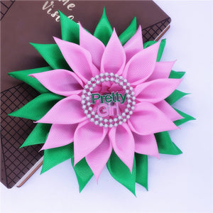 “Pretty 💕💚 When It Blooms” Ribbon Brooch- Pearl Pretty Girl