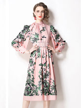 Load image into Gallery viewer, “Jolie 💕💚 Robe De Dame”