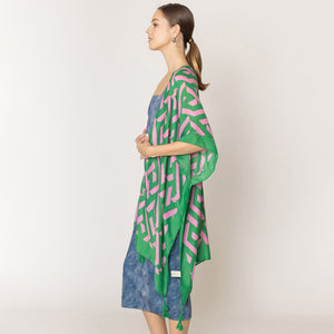 "Pretty Girl Green Geometric 💞💚 Light-Weight" Kimono Poncho